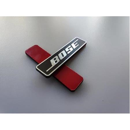 2 çeşit Bose logo gümüş üzeri siyah ve siyah üzeri gümüş yazı