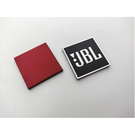 JBL çerçeveli siyah logo
