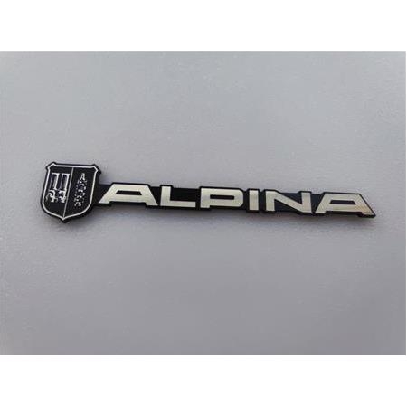 Alpina yazılı logolu etiket